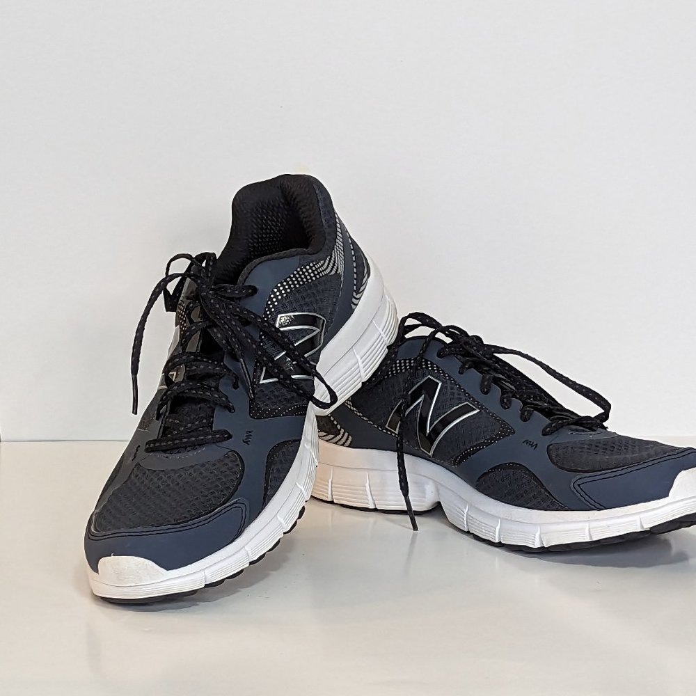 New Balance Women's Running Shoes 10.5 B Like New Black Comfort